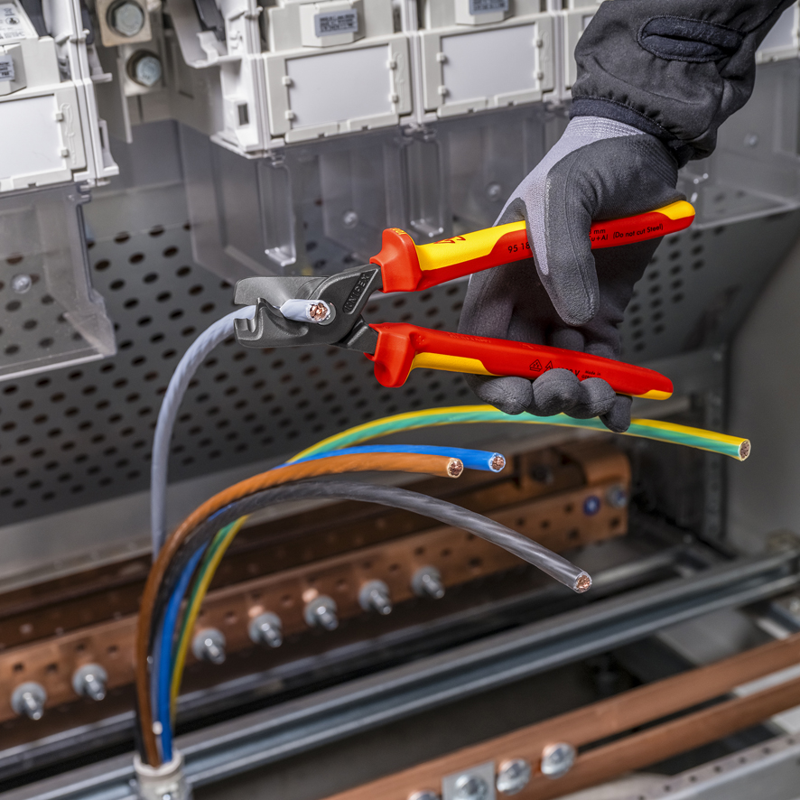 Кабелерез VDE ступенчатый рез O 23 мм (120 мм?), 225 мм, хром, 2-комп диэлектрические ручки StepCut XL KN-9518225