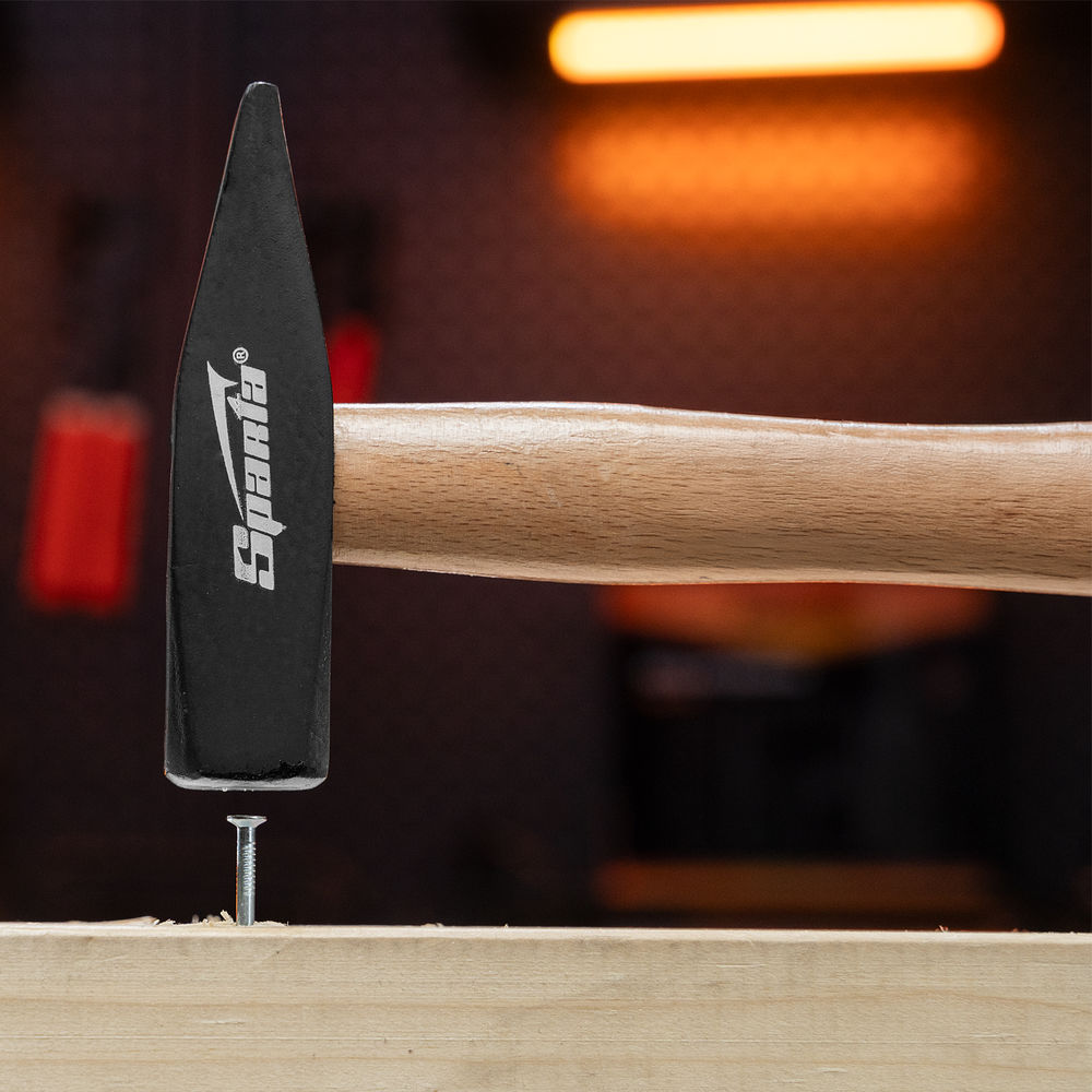 Молоток слесарный, 500 г, квадратный боек, деревянная рукоятка Sparta