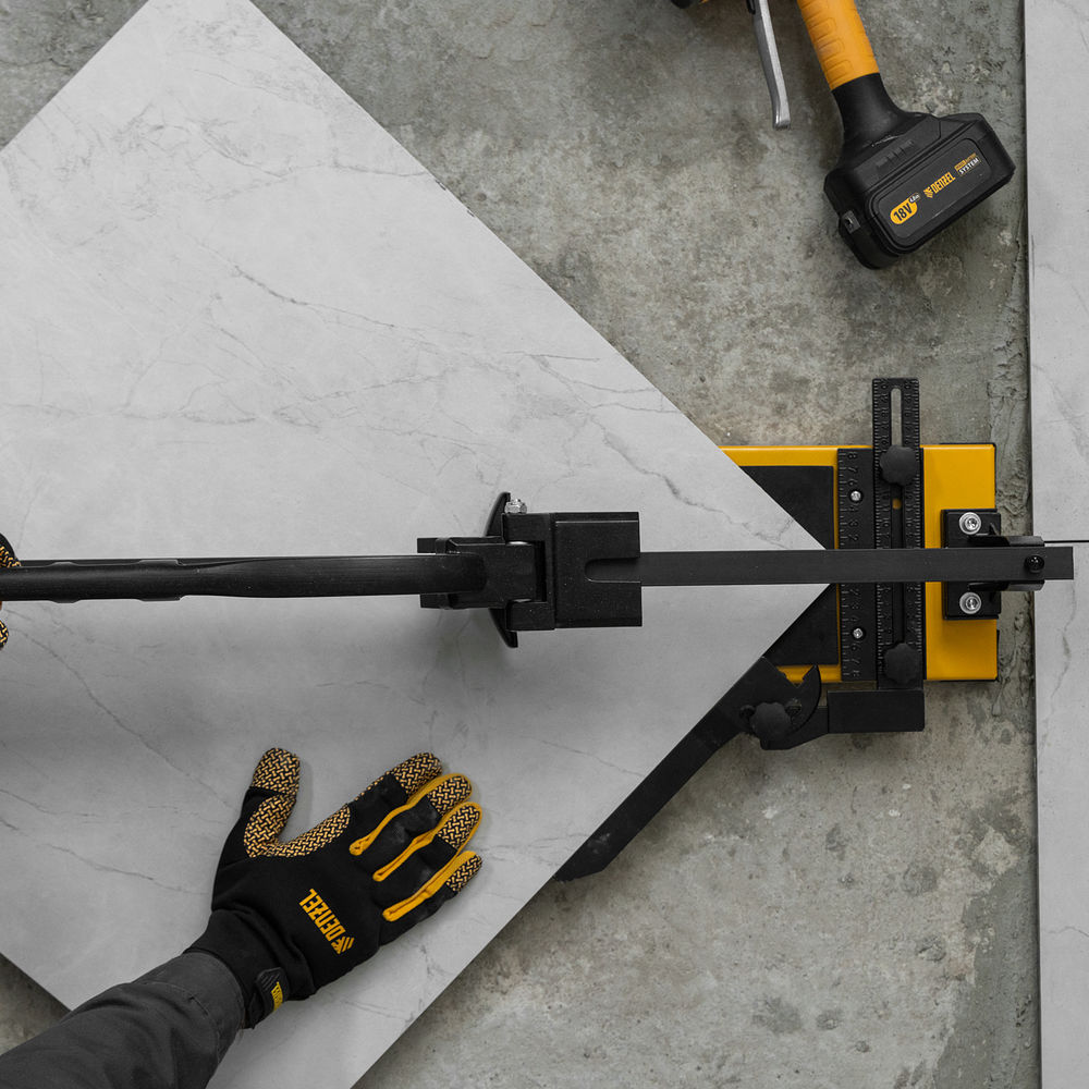 Плиткорез рельсовый 1200х16мм, каретка на подш., стальная станина, усил. рукоятка-пенал Denzel (877020)