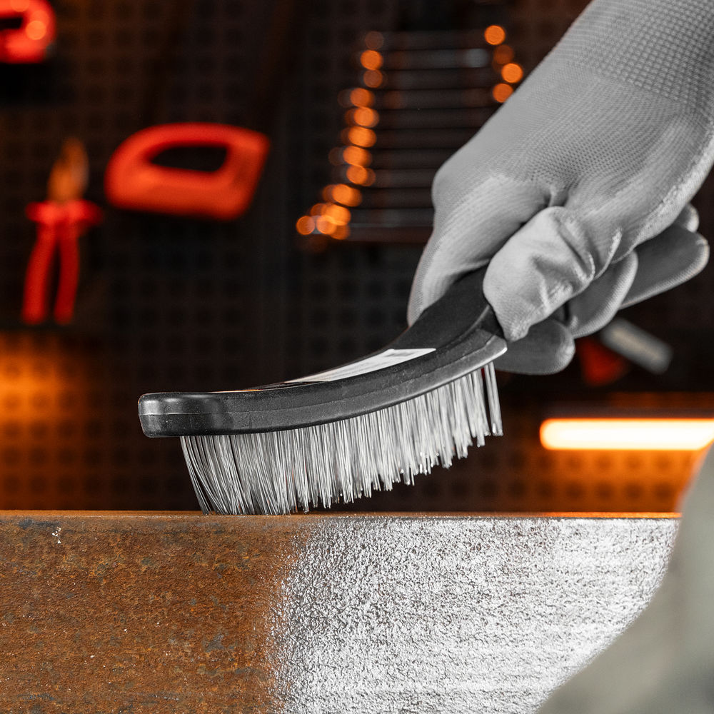 Щетка пятирядная металлическая с пластмассовой ручкой Sparta (748675)