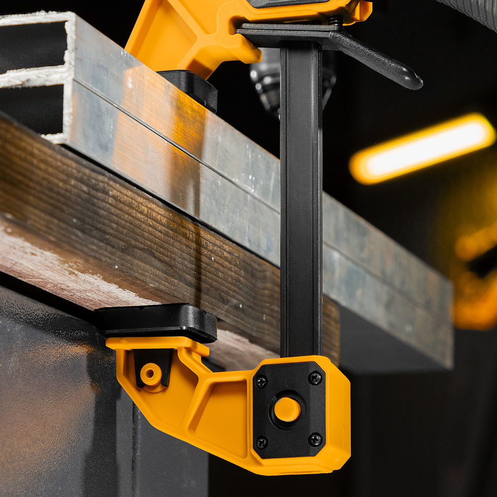 Струбцина F-образная, быстрозажимная, 150 х 80 мм, усиленный нейлоновый корпус Denzel (20505)