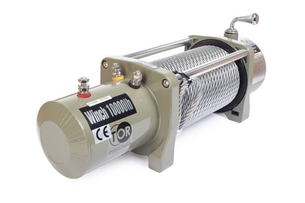 Лебедка автомобильная TOR ЛА S10000 г/п 4536 кг 28 м 12V (1141004)