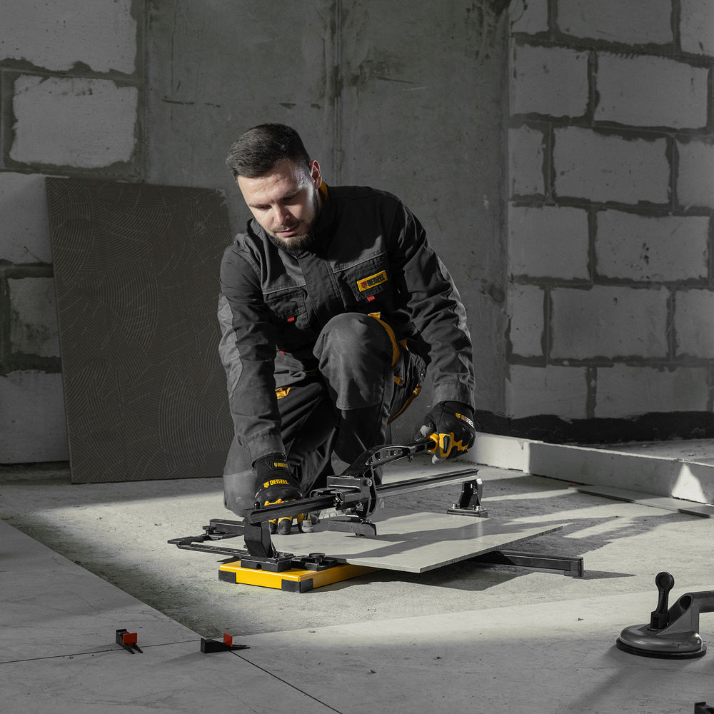 Плиткорез рельсовый 600х16мм, каретка на подш., стальная станина, усил. рукоятка-пенал Denzel (877014)