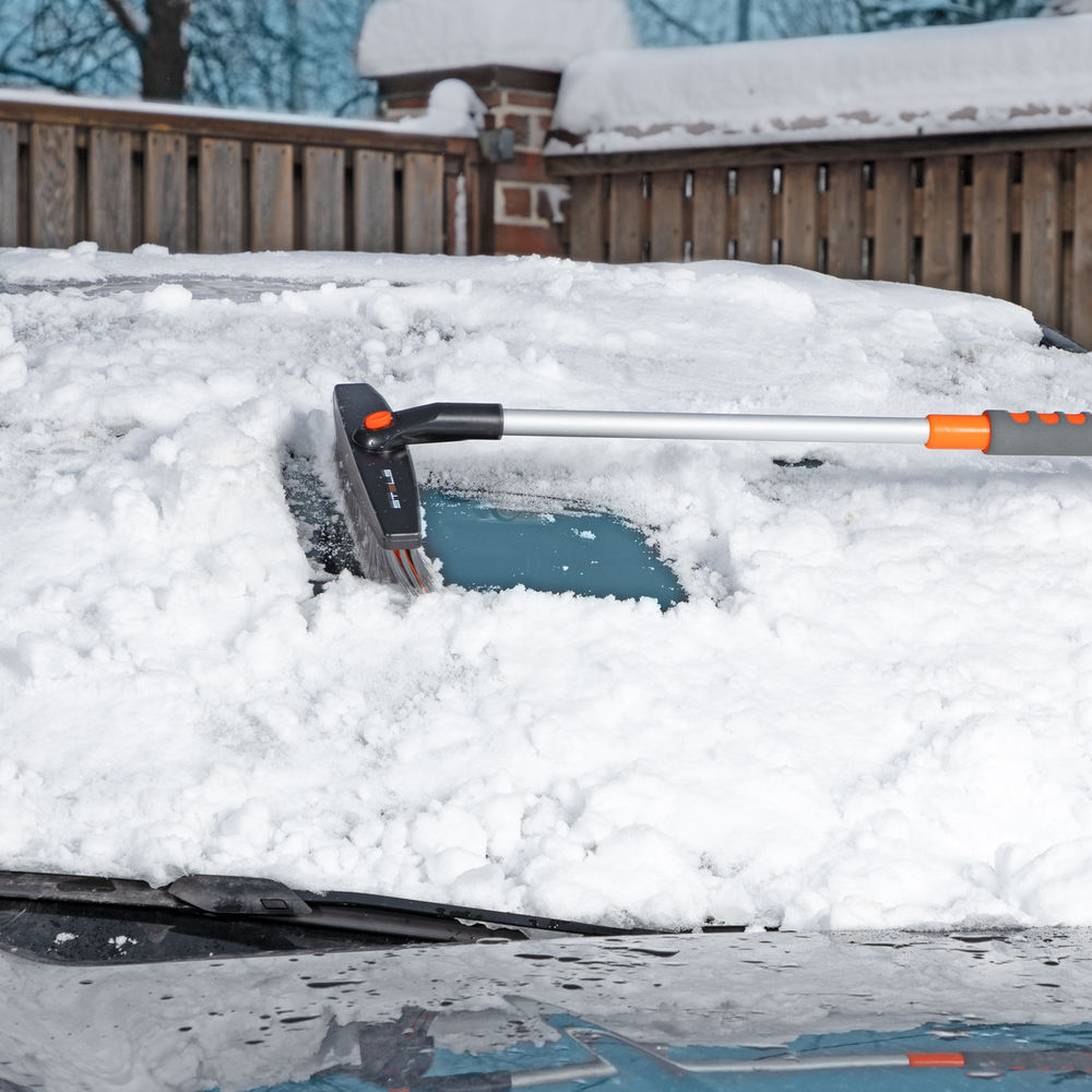 Щетка-сметка для снега со скребком телескопическая Stels (55313)