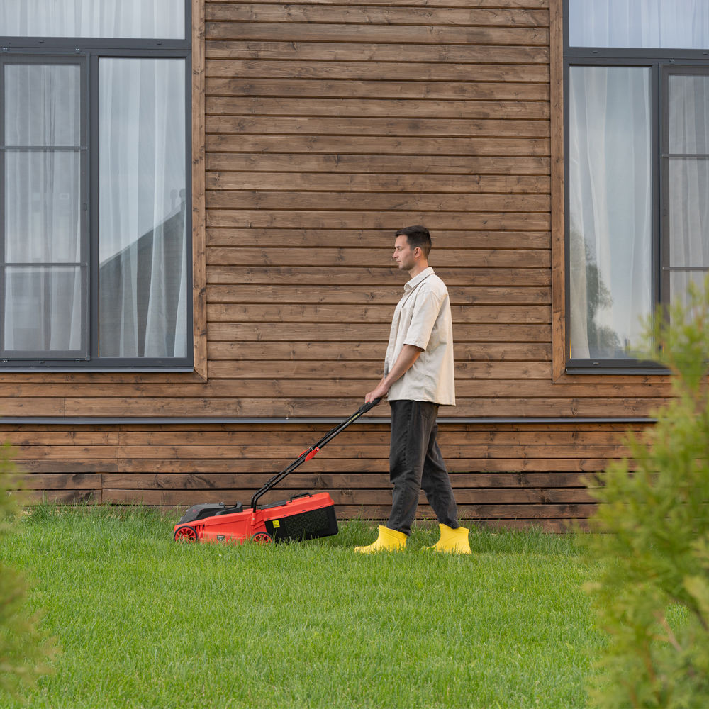 Газонокосилка аккумуляторная бесщеточная CLM-320, 320 мм, травосб. 30 л, Li-Ion, 20 В MTX (58901)