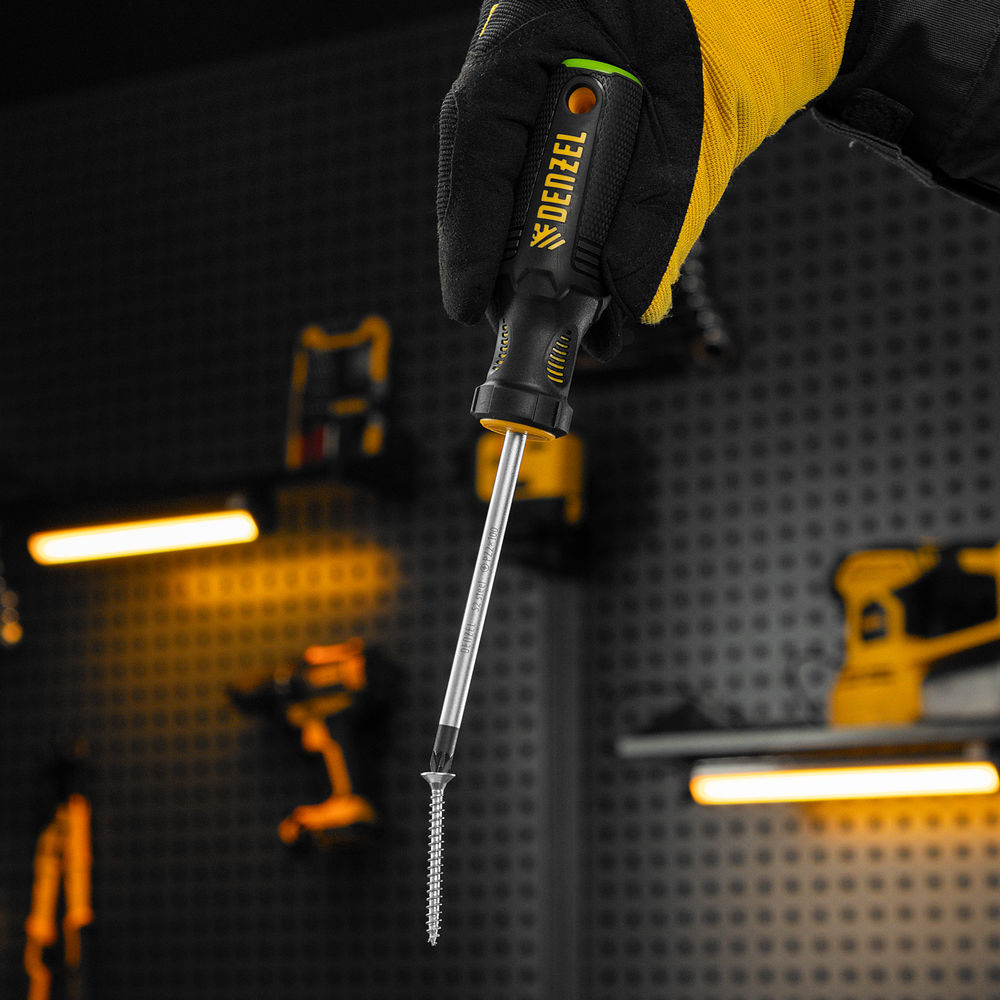 Отвертка, PZ2x100 мм, S2, 3к рукоятка Denzel (122077)