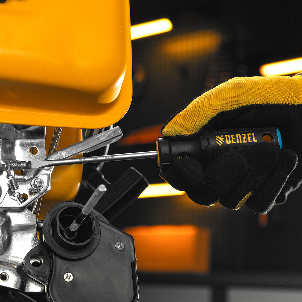 Отвертка, SL5x100 мм, S2, 3к рукоятка Denzel (121967)