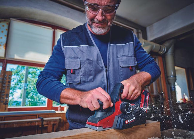 Рубанок аккумуляторный Einhell PXC TP-PL 18/3 Li BL,18В,82мм,0-3мм,без АКК и ЗУ (4345405)