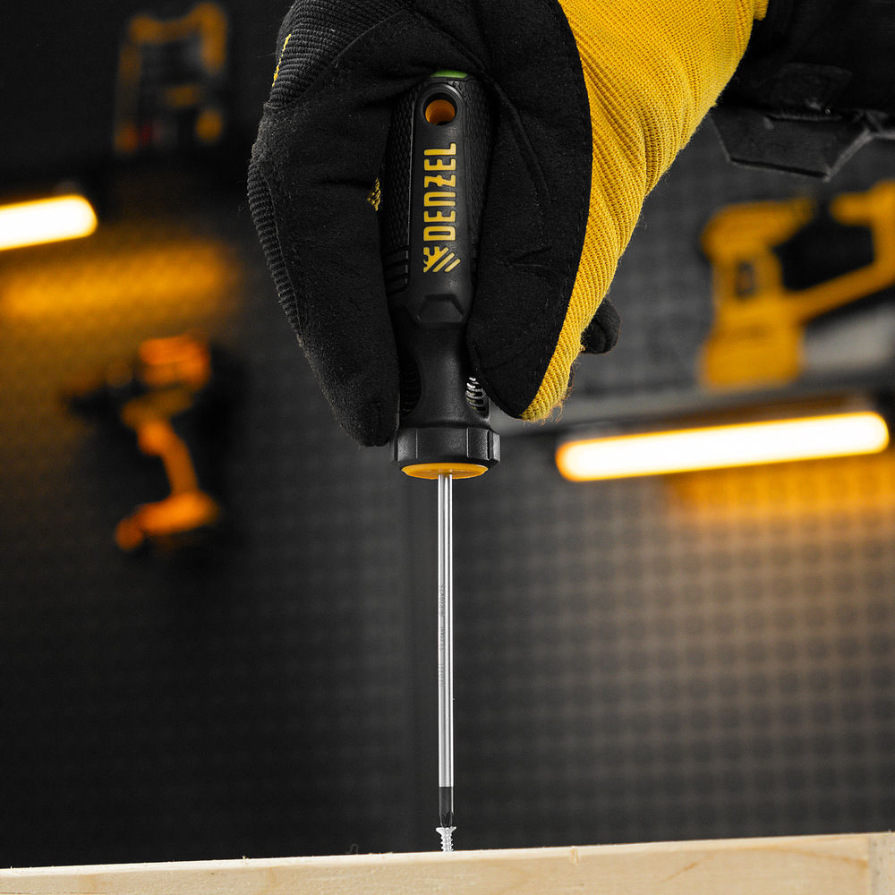 Отвертка, PZ0x75 мм, S2, 3к рукоятка Denzel (122037)