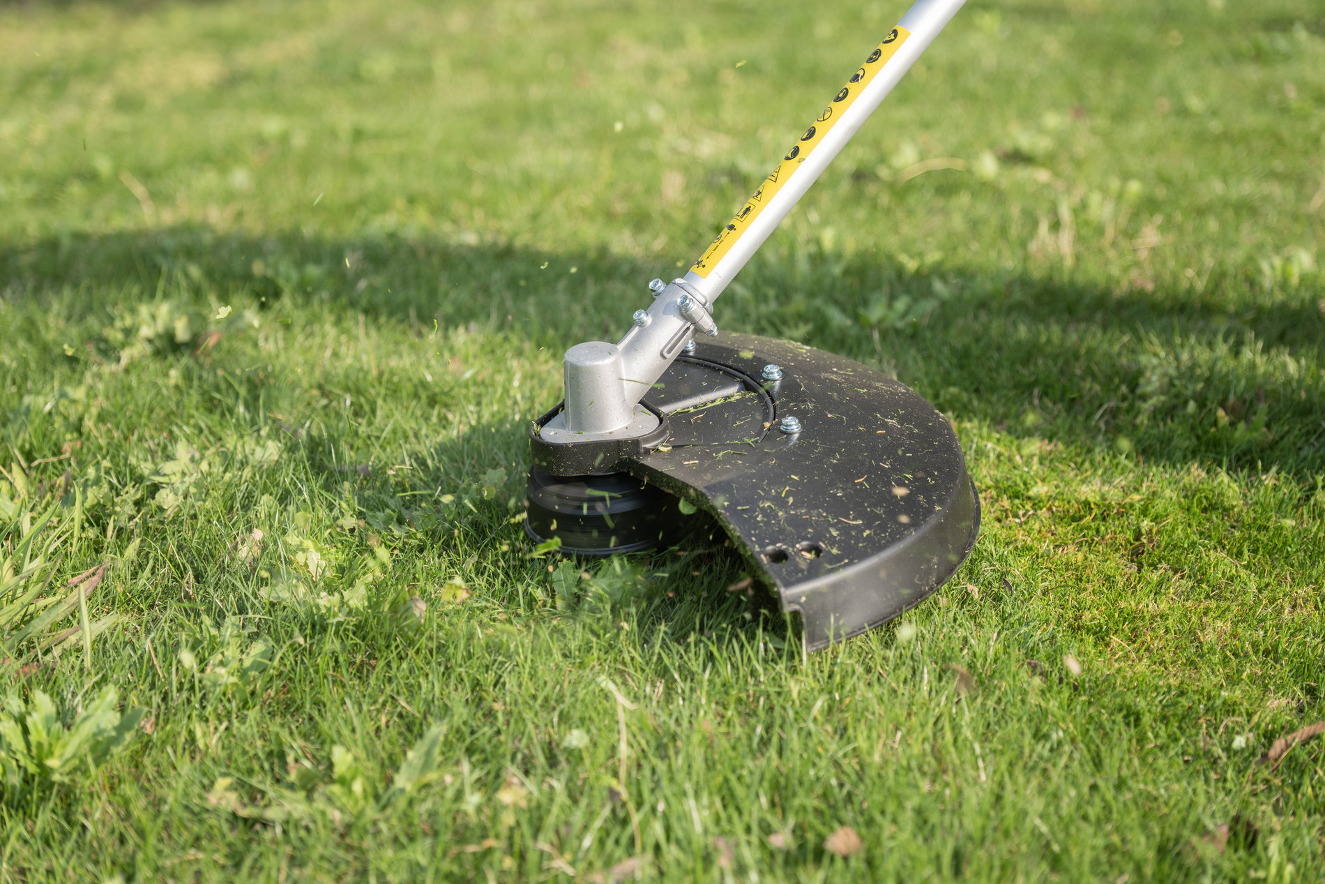 Триммер сетевой, 1200 Вт, 34 см (леска), 23 см (нож), велосипедная рукоятка