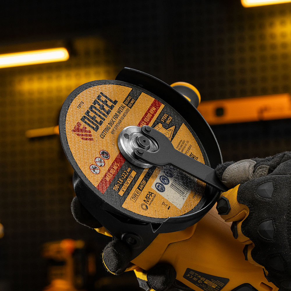 Круг отрезной по металлу, 150 х 1.8 х 22.2 мм Denzel (73773)