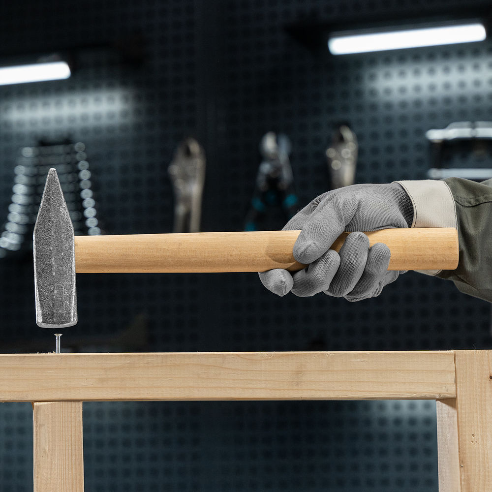 Молоток слесарный, 800 г, квадратный боек, деревянная рукоятка Россия