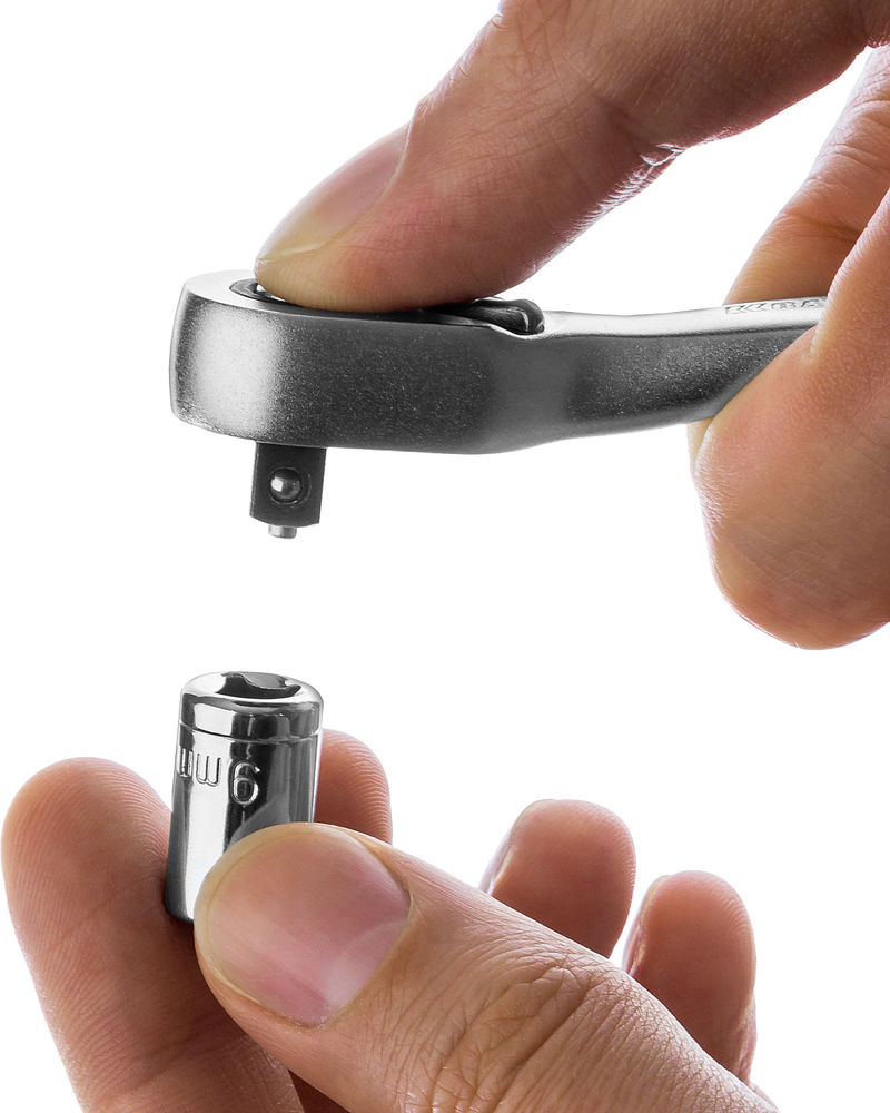 Трещотка изогнутая 1/4, 72 зубца для торцовых головок, Pro KRAFTOOL 27795-1/4