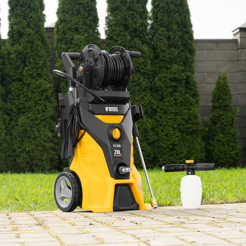Моечная машина высокого давления R-210iD, 2600 Вт, 210 бар, 8.0 л/мин, асинхронный двигатель, барабан Denzel (58237)
