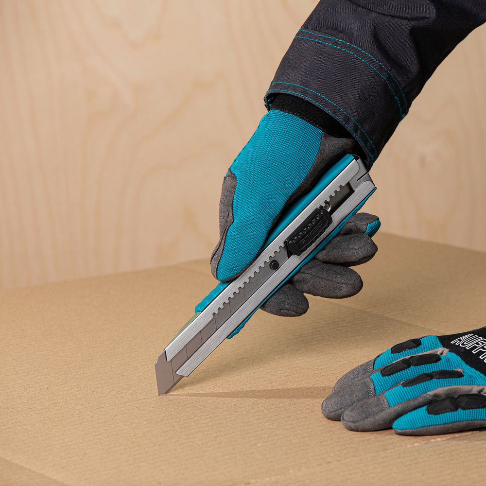 Нож, 195 мм, металлический корпус, выдвижное сегментное лезвие 25 мм (SK-5) металлическая направляющая, клипса для ремня Gross (78896)