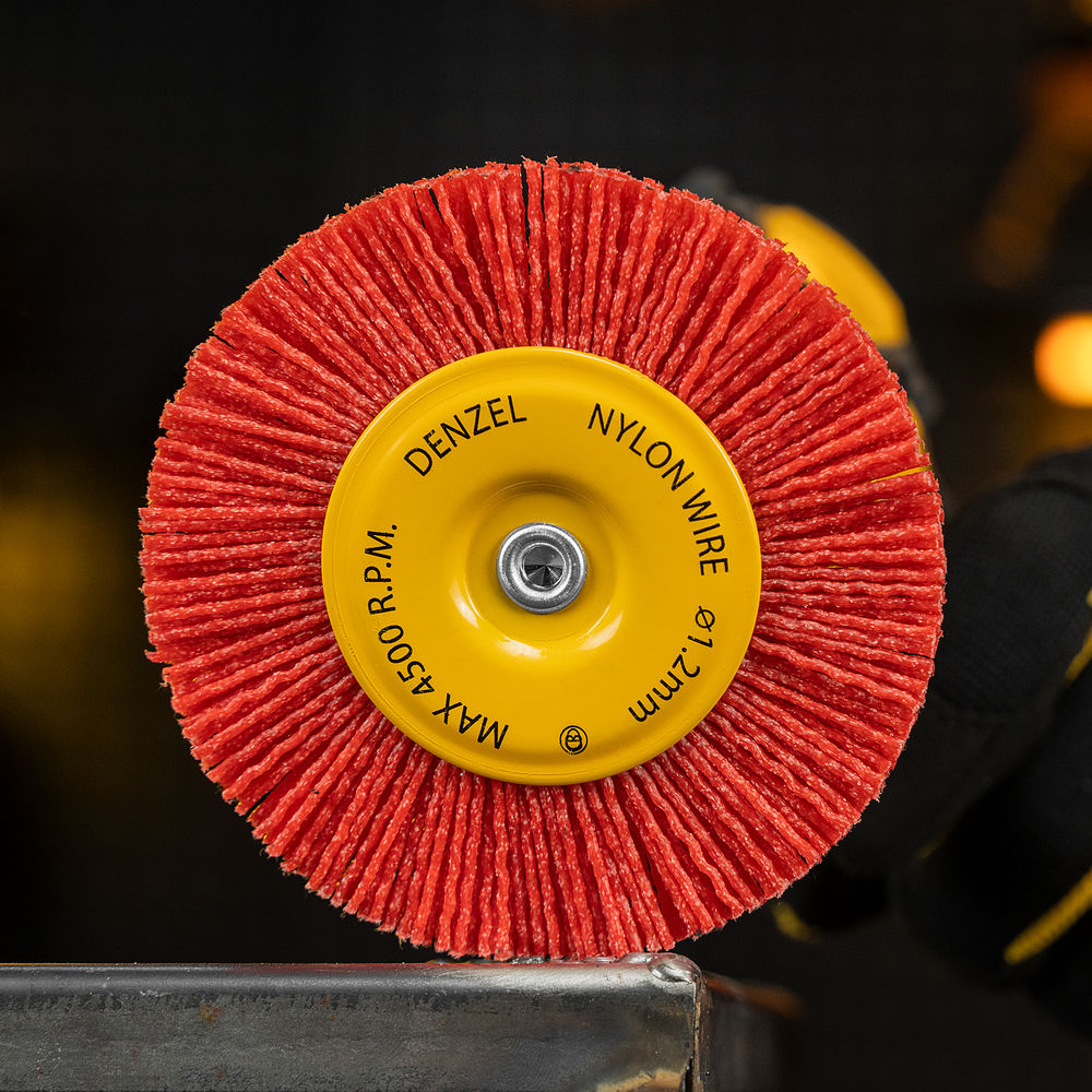 Щетка для дрели, 100 мм, Плоская, со шпилькой, нейлоновая щетина Denzel (74434)