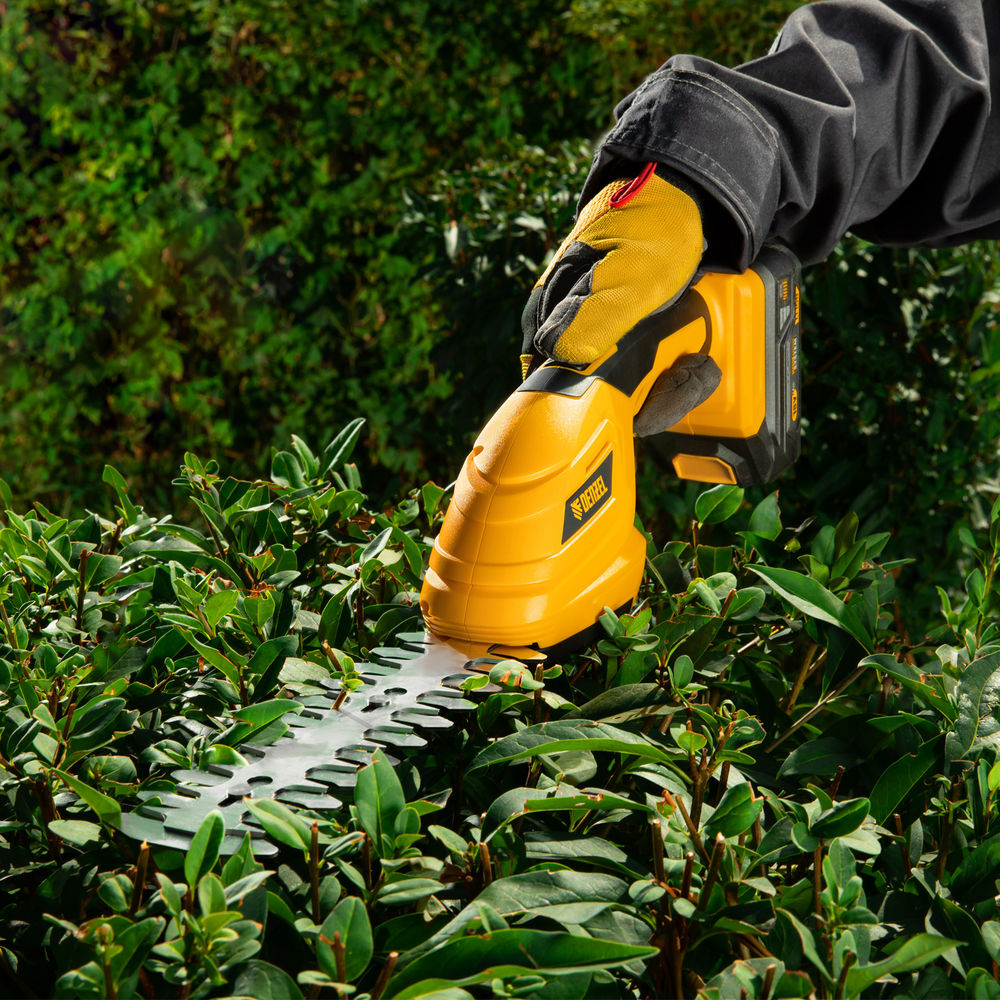 Ножницы-кусторез аккумуляторные  CGS-100, 18В Li-Ion Denzel (59430)