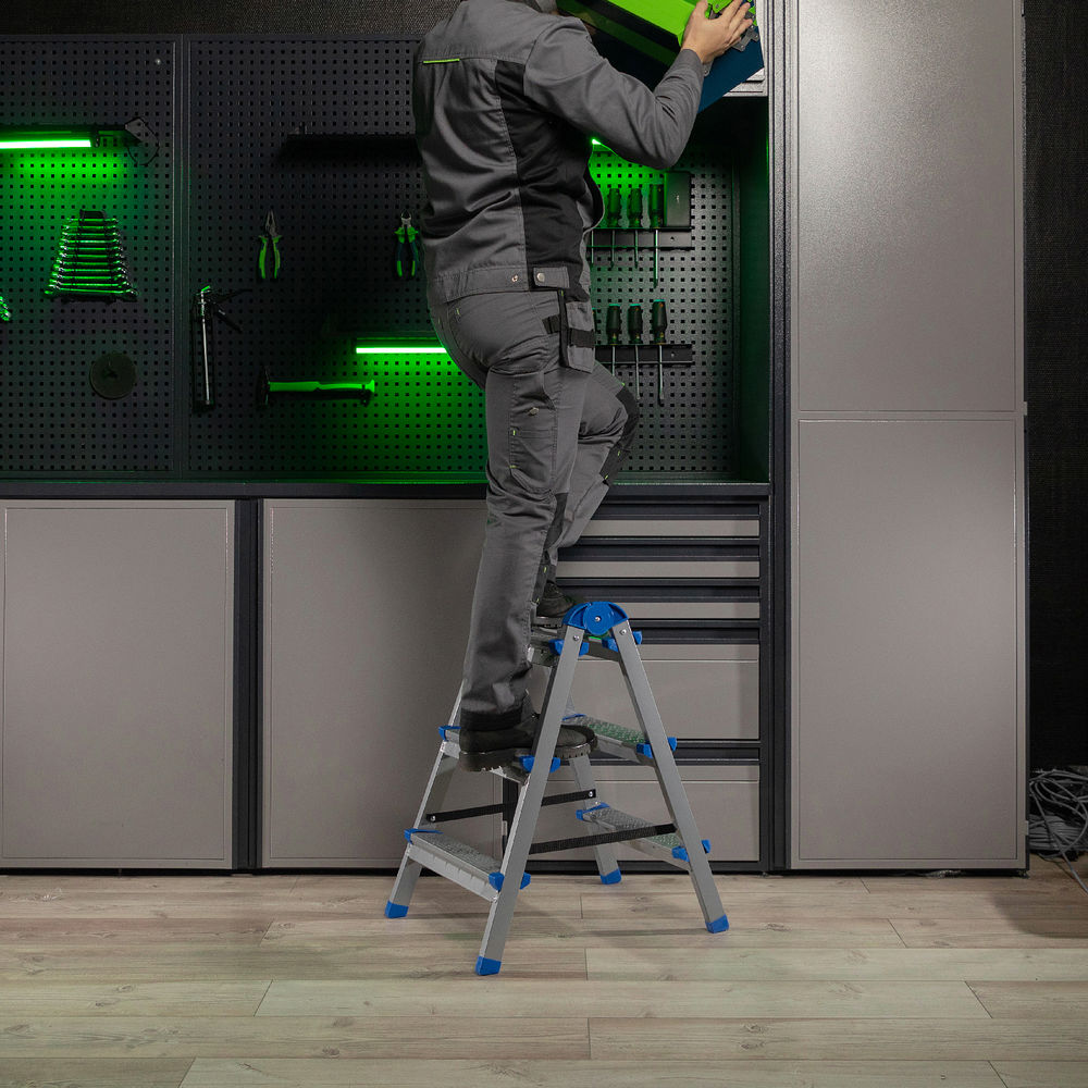 Стремянка двухсторонняя 3 ступени, сталь профиль, стальные ступени, Сибртех (97983)