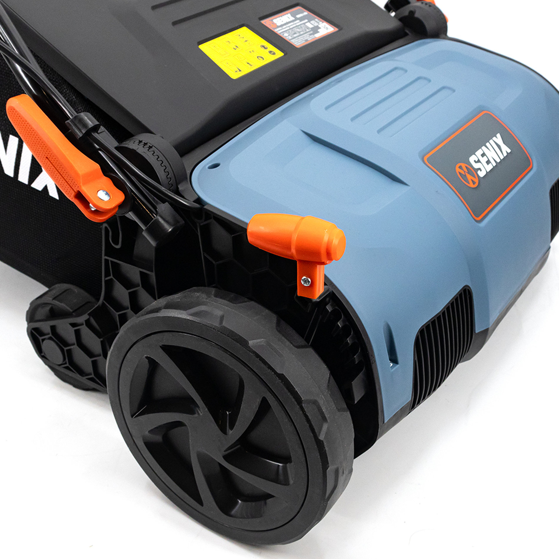 Скарификатор-аэратор электрический , мощность 1600Вт, 38 см.