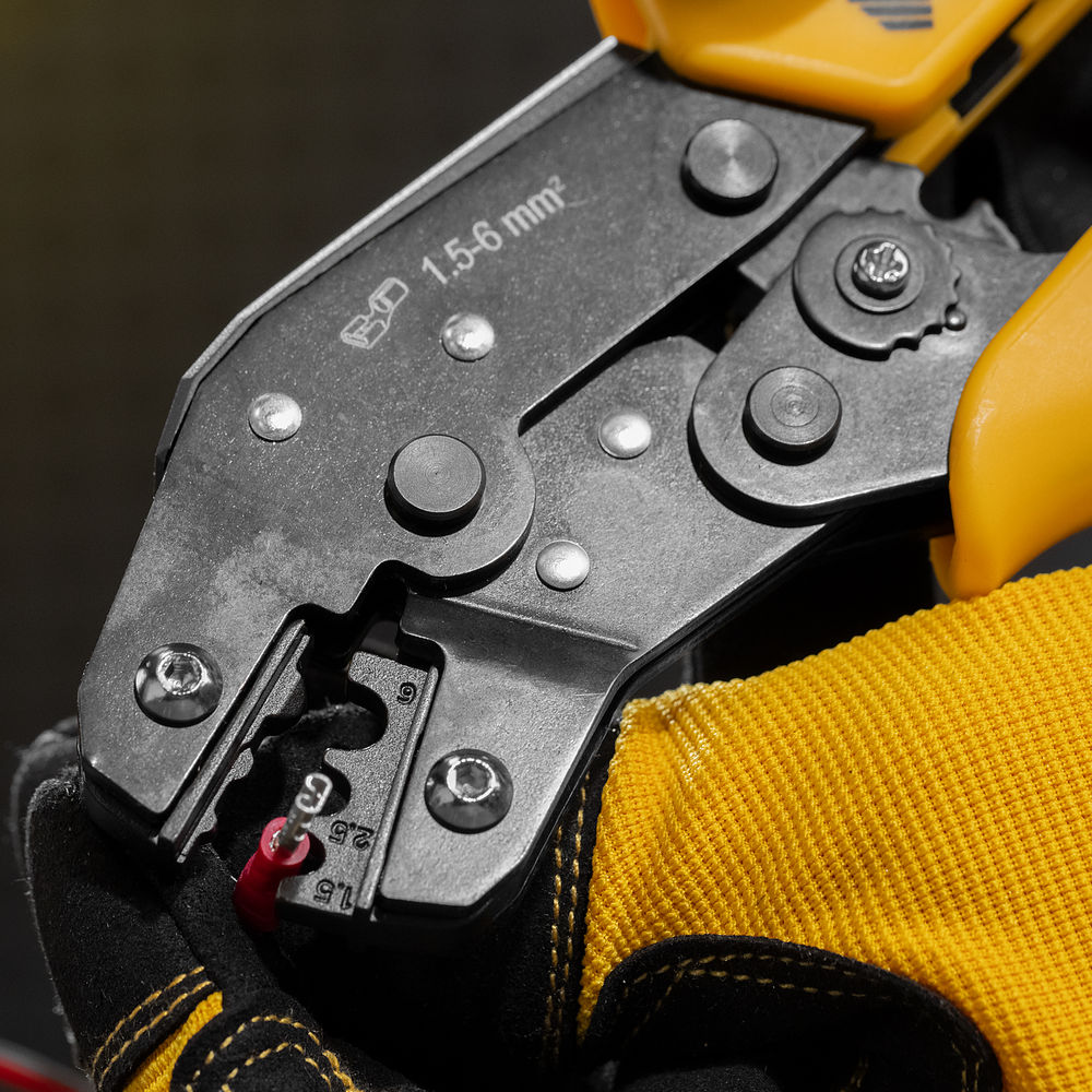 Клещи для обжима неизолированных наконечников НК и НВ, разъемов РП, 1,5 - 6 мм2 Denzel (17746)