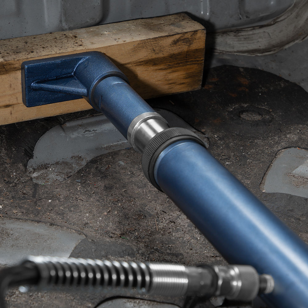 Растяжка гидравлическая, 10 т, набор из 17 предметов, 7 сменных насадок, в металлическом кейсе Stels (51353)