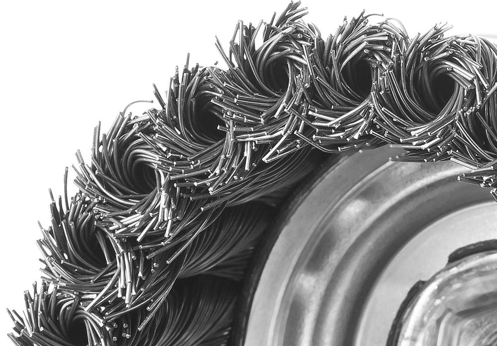 Щетка-крацовка чашечная усиленная для УШМ 100 мм, жгутированная стальная проволока 0.5 мм ЗУБР Профессионал 3527-100_z02