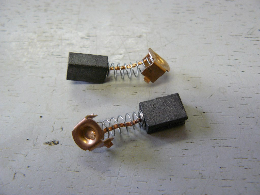 Щетка графитовая (U503-720-037-W)