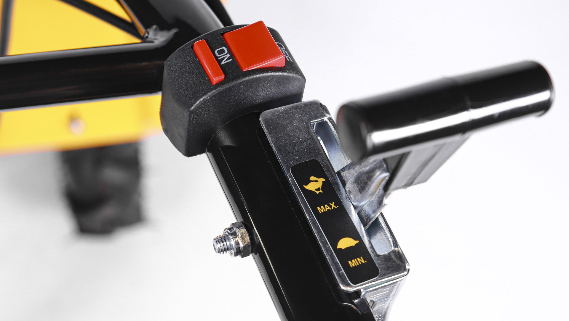 Мотоблок Champion BC8734 (7лс 3F/1R 81см 35см 3,6л 75кг, колеса 4/10 шкив) (BC8734)