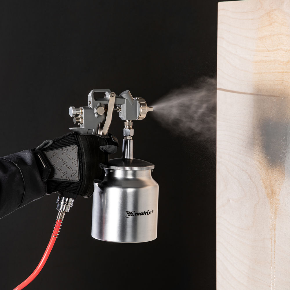 Набор пневмоинструмента, 5 предметов, быстросъемное соединение, краскораспылитель с нижним бачком Matrix (57302)