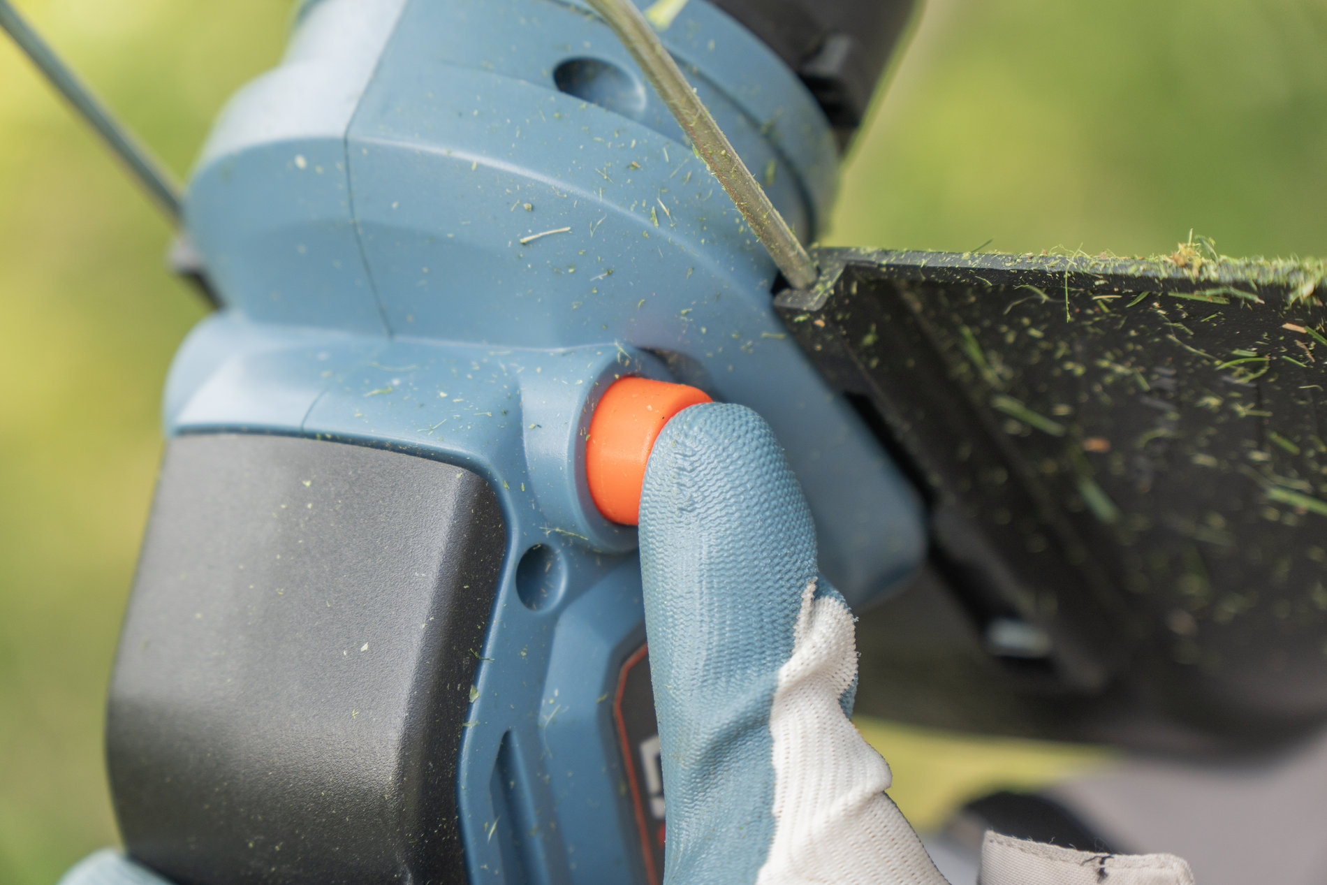 Триммер аккумуляторный, серия X2, 20В, 30.5 см., с 1 АКБ, 1 ЗУ