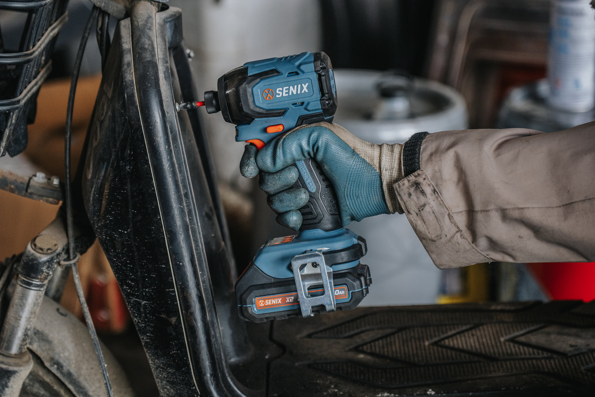 Импульсный шуруповерт, 180Нм, 1х4Ач, ЗУ, кейс X2 20В