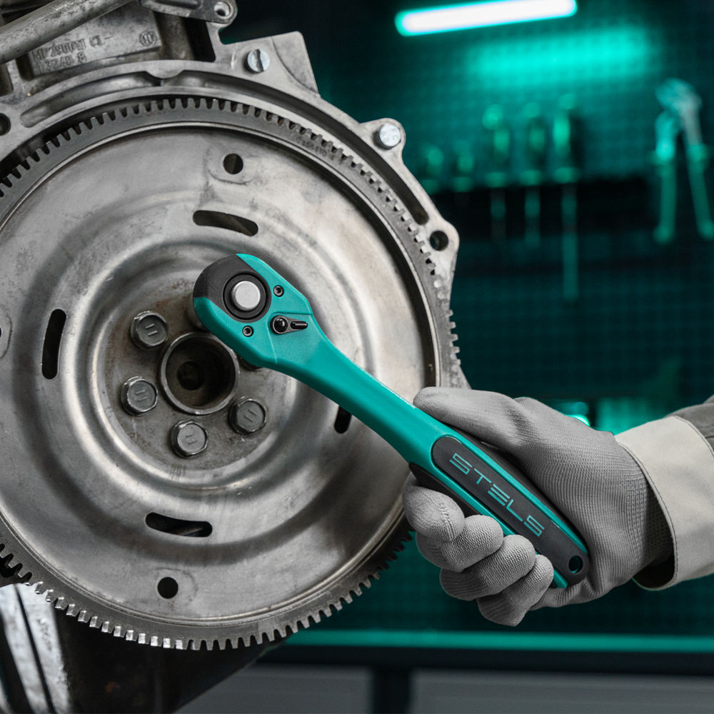 Набор инструментов, 1/2, 1/4, CrV, 12 гранные головки, пластиковый кейс, 76 предметов Stels