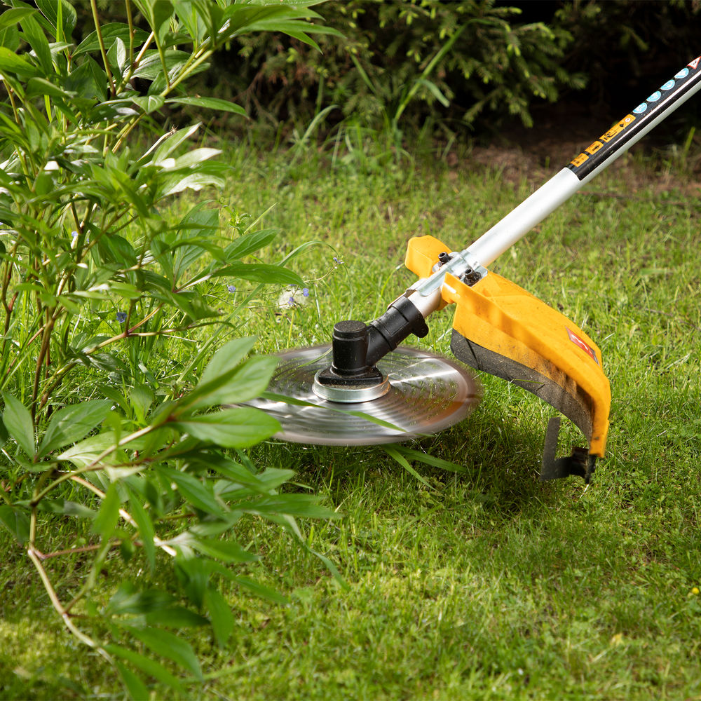 Триммер бензиновый DTL-43, 43 см3, неразъемная штанга, состоит из 2 частей Denzel (96263)