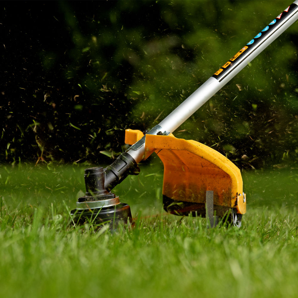 Триммер бензиновый DTL-43, 43 см3, неразъемная штанга, состоит из 2 частей Denzel (96263)