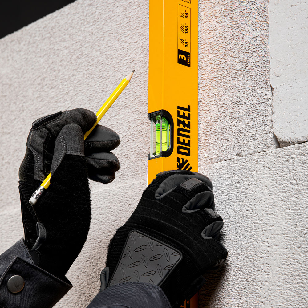 Уровень алюминиевый, 1200 мм, фрезерованный, 3 глазка Denzel (33684)