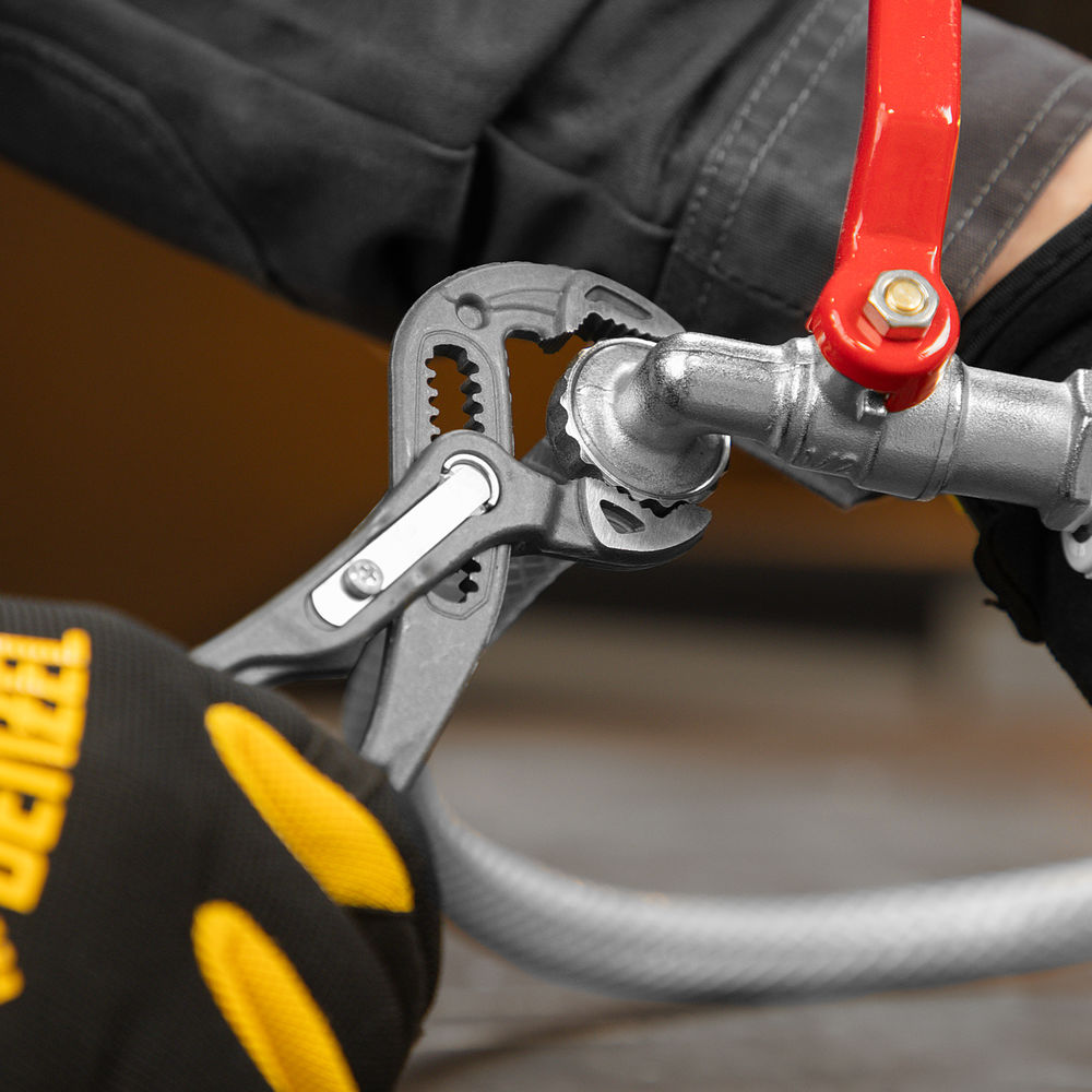 Клещи переставные, кнопочный механизм, обливные рукоятки, 180 мм Denzel (17905)