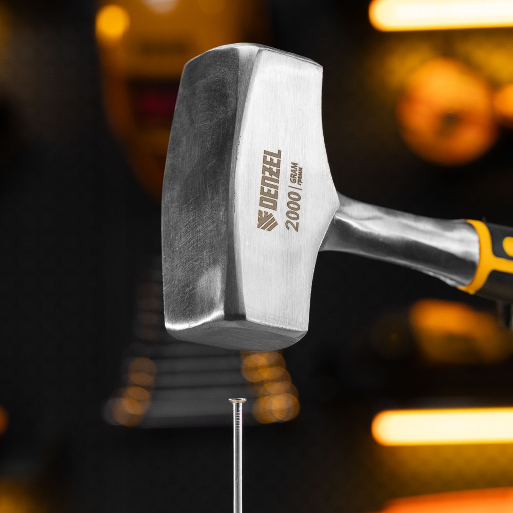 Кувалда 2 кг, цельнометаллическая, двухкомпонентная рукоятка Denzel