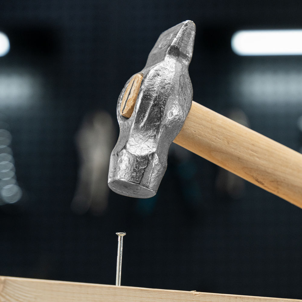 Молоток слесарный, 500 г, круглый боек, деревянная рукоятка (10240)