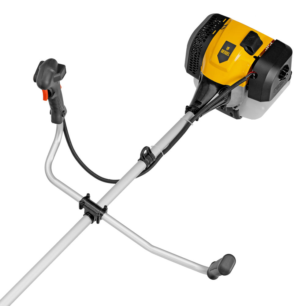 Триммер бензиновый DGT 520, 52 см3, 3 л. с, неразъемная штанга, состоит из 2 частей Denzel (96238)