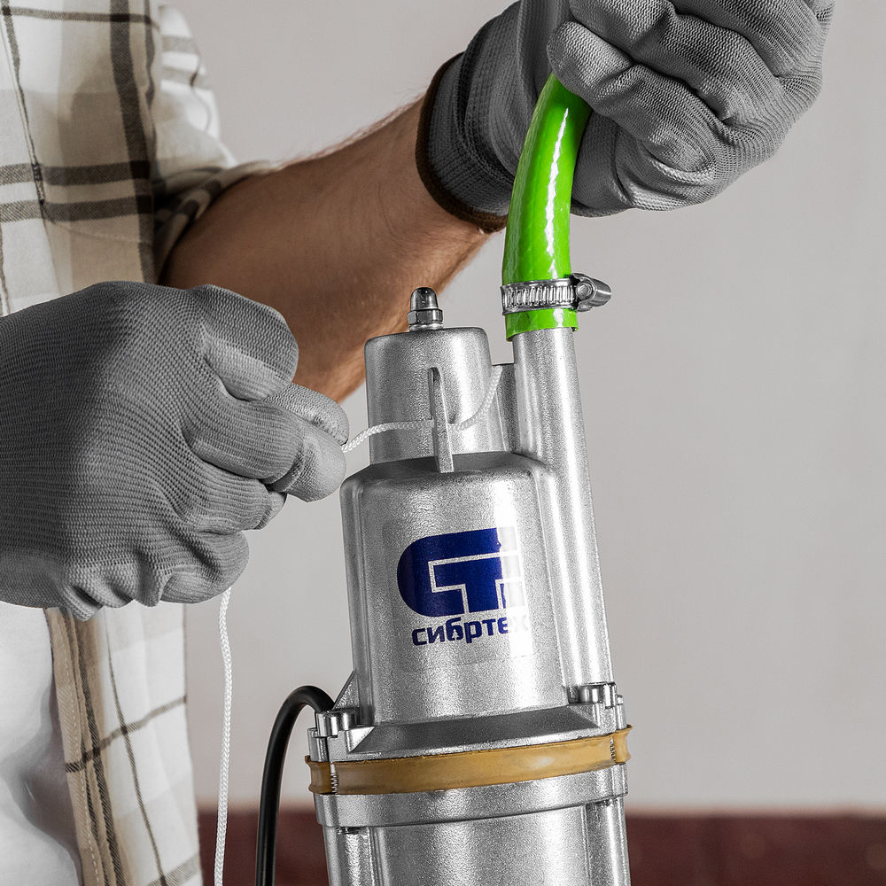 Вибрационный насос СВН300-15, верхний забор, 300 Вт, напор 75 м, 1200 л/ч, кабель 15 м Сибртех (99302)