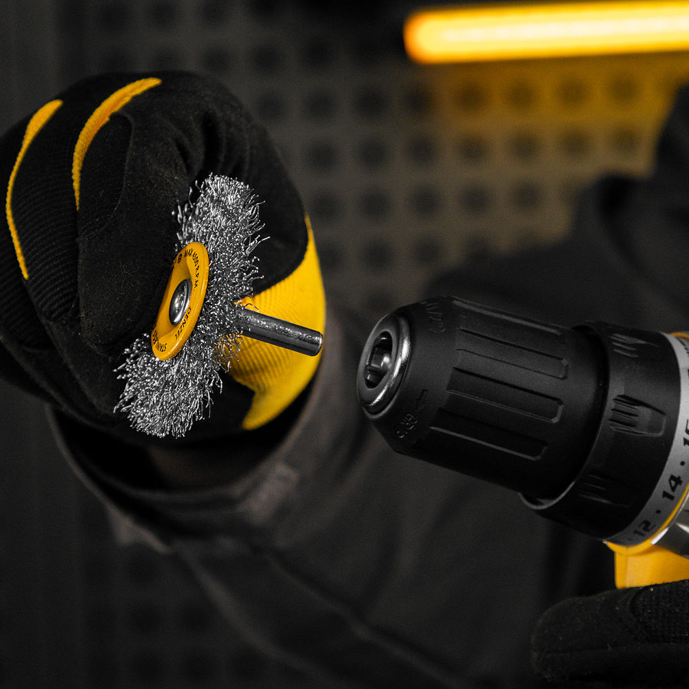 Щетка для дрели, 50 мм, Плоская, со шпилькой, нержавеющая витая проволока Denzel (744623)