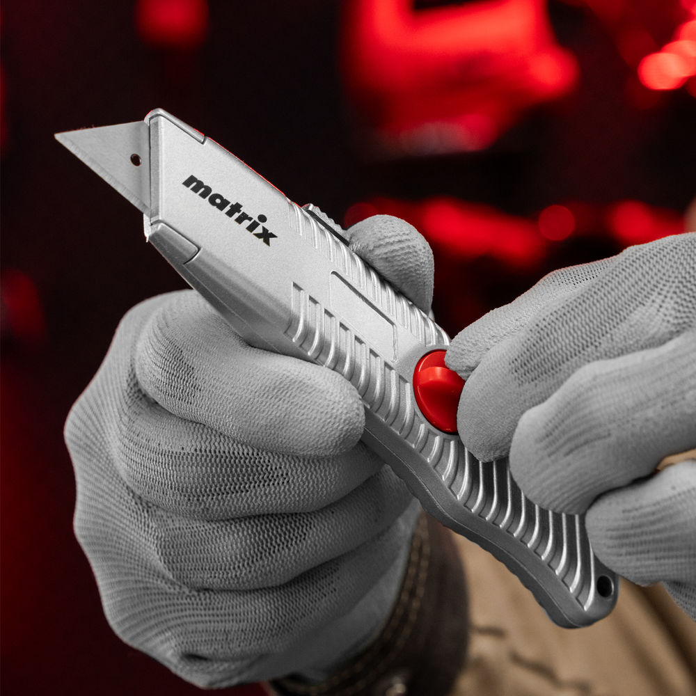 Нож, 19 мм, выдвижное трапециевидное лезвие, металлический корпус Matrix (78964)