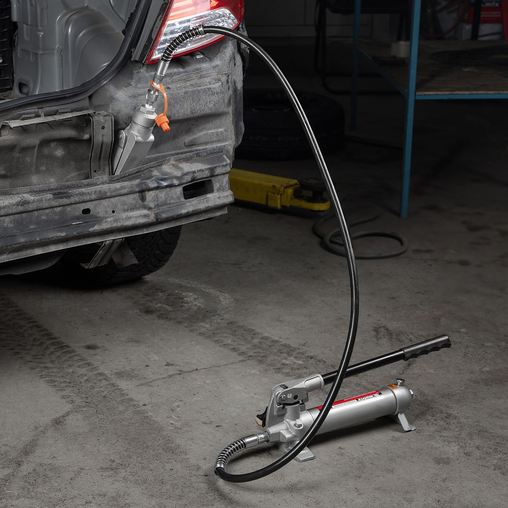 Растяжка гидравлическая, 4 т, набор из 17 предметов, 7 сменных насадок, в пластиковом кейсе Matrix (513345)