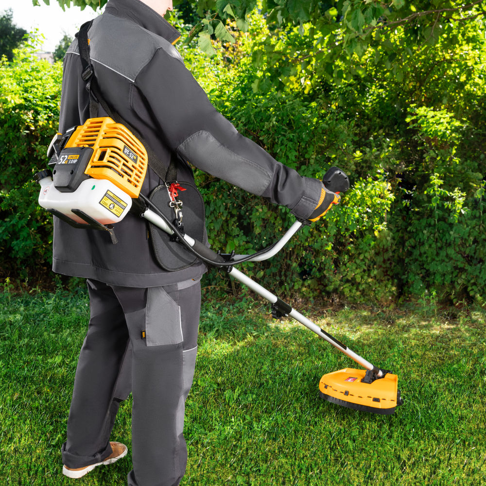 Триммер бензиновый DT 52S, 52 см3, 3 л. с, разъемная штанга, состоит из 2 частей Denzel (96227)