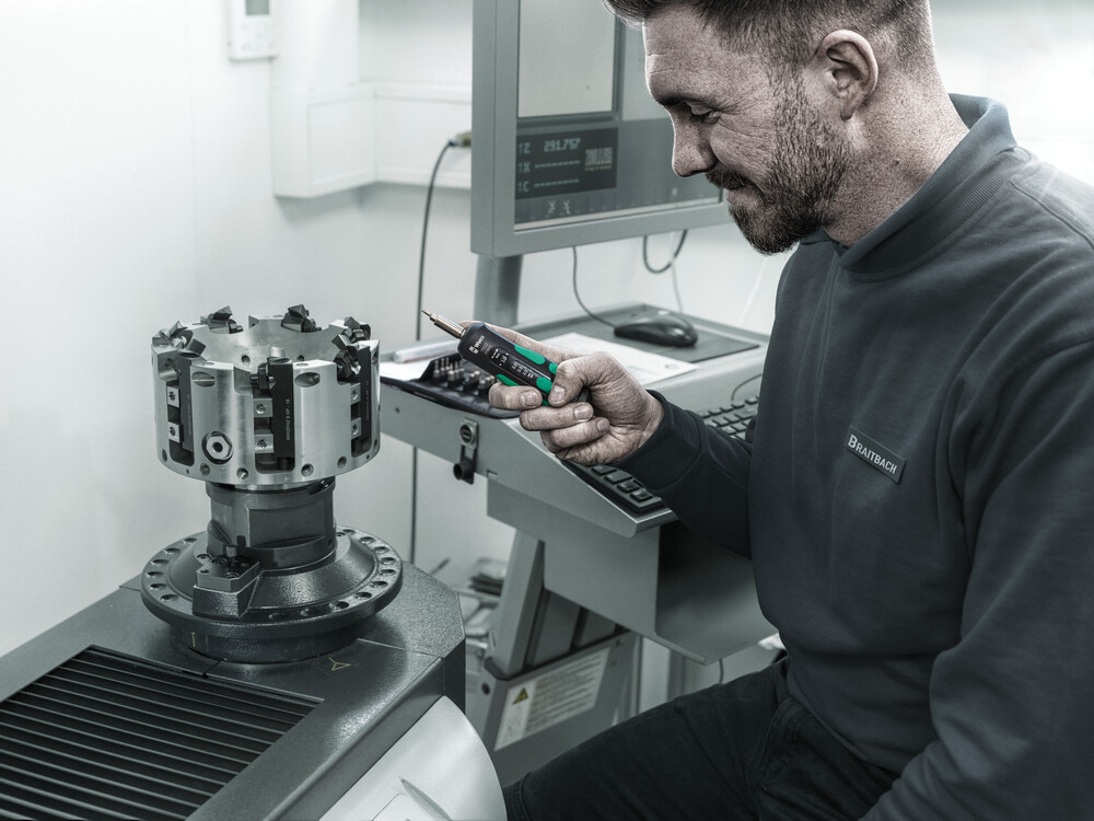 Набор бит с динамометрической отвёрткой 14 пр. 1-3 Нм для закрепления поворотных режущих пластин из твёрдых сплавов Safe-Torque Speed серия 7510/14 Wera WE-075840