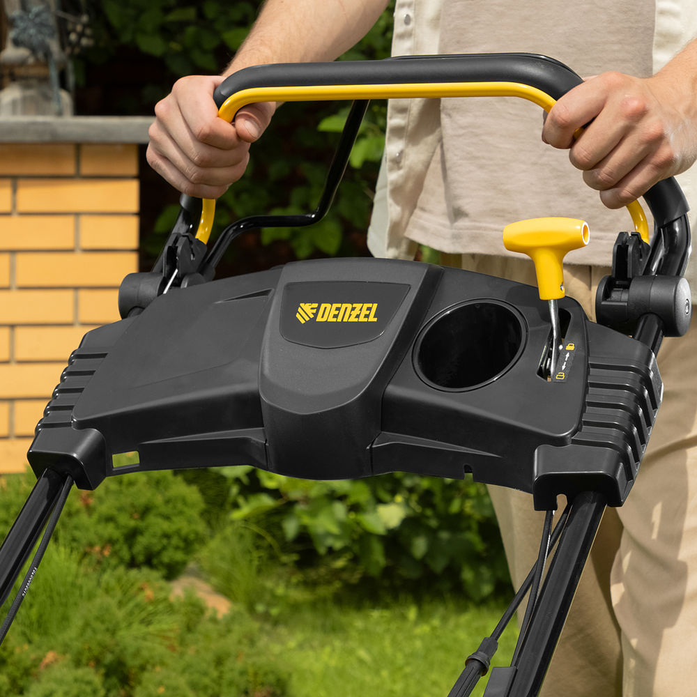 Бензиновая газонокосилка GLT-460SP-T, Trike 149 см3, 46 см, привод, панель, 60л Denzel  (58810)