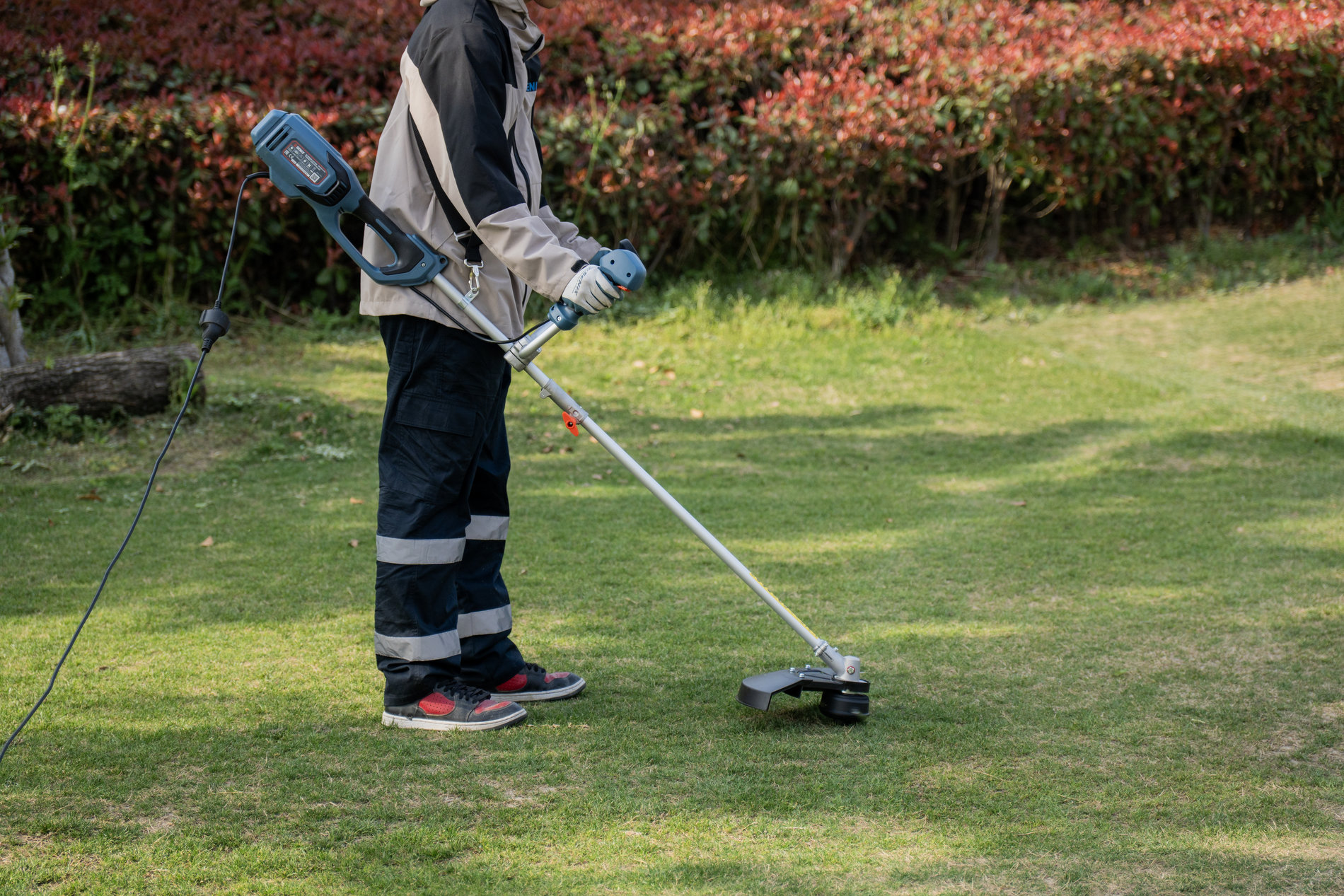 Триммер сетевой, 1200 Вт, 34 см (леска), 23 см (нож), велосипедная рукоятка