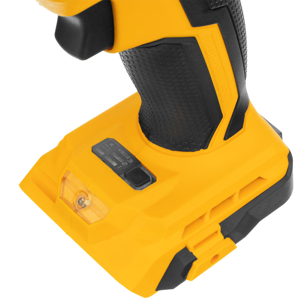 Винтоверт ударный аккумуляторный бесщет CID-IB-200-0, 18В Li-Ion Denzel (26511)