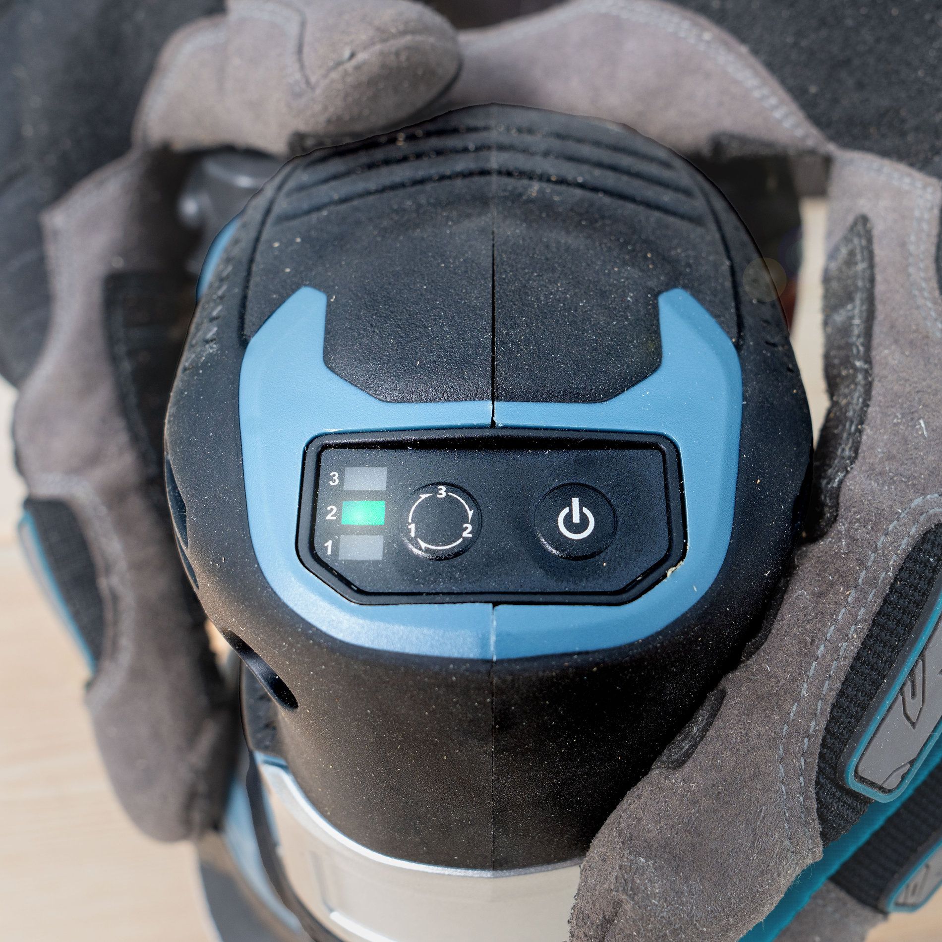 Орбитальная (эксцентриковая) шлифмашина, бесщ.дв., 125 мм, без АКБ и ЗУ X2 20В