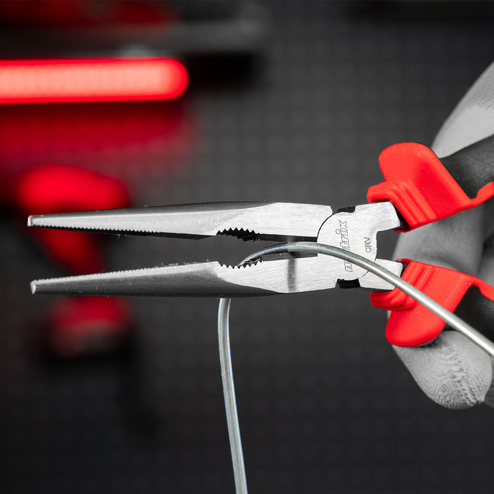 Длинногубцы прямые, 200 мм, хром-ванадий, двухкомпонентные рукоятки Matrix (17311)